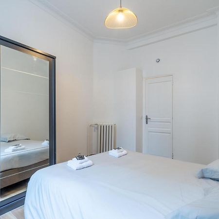 Appartement Metro Alexandre Dumas Paris Exterior photo