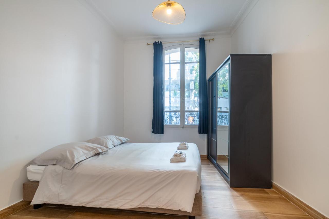 Appartement Metro Alexandre Dumas Paris Exterior photo