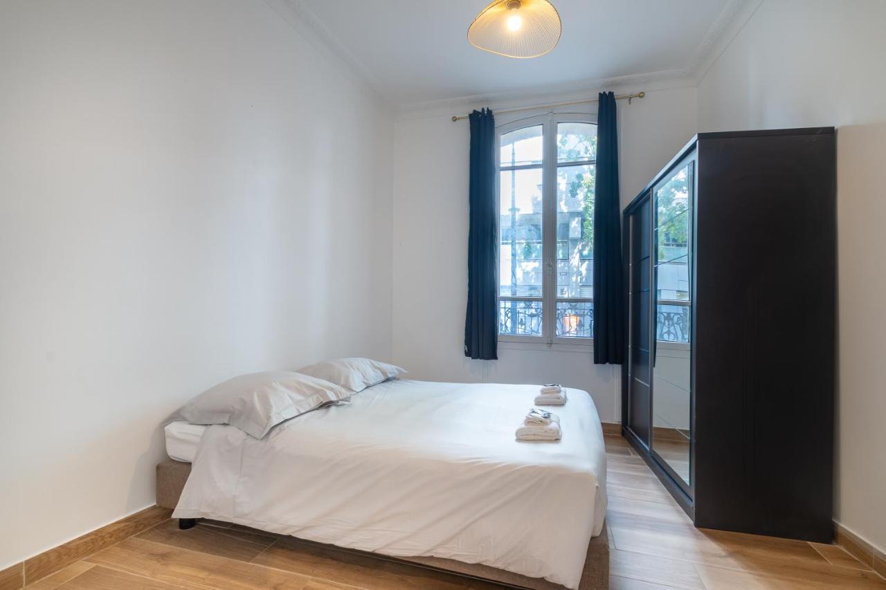 Appartement Metro Alexandre Dumas Paris Exterior photo