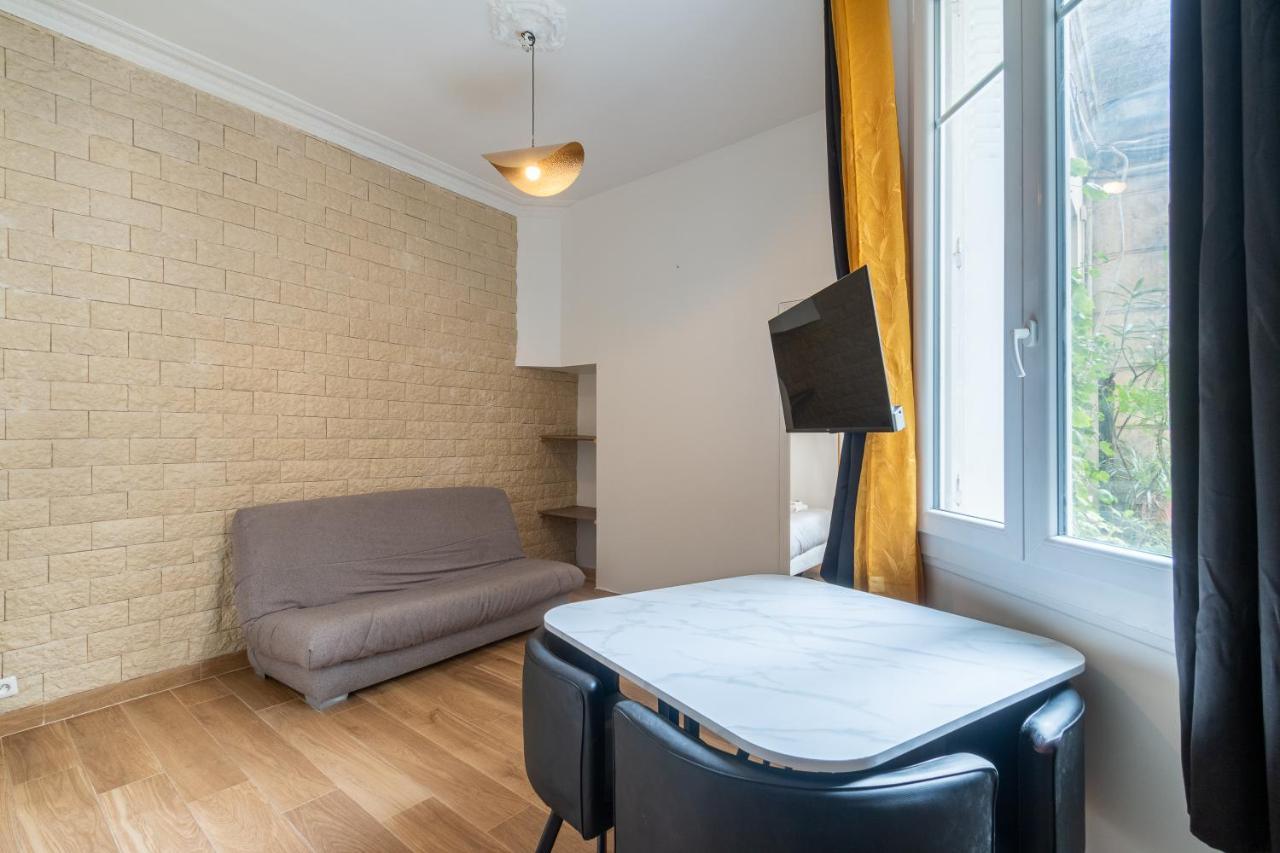 Appartement Metro Alexandre Dumas Paris Exterior photo