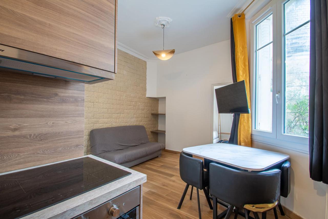 Appartement Metro Alexandre Dumas Paris Exterior photo