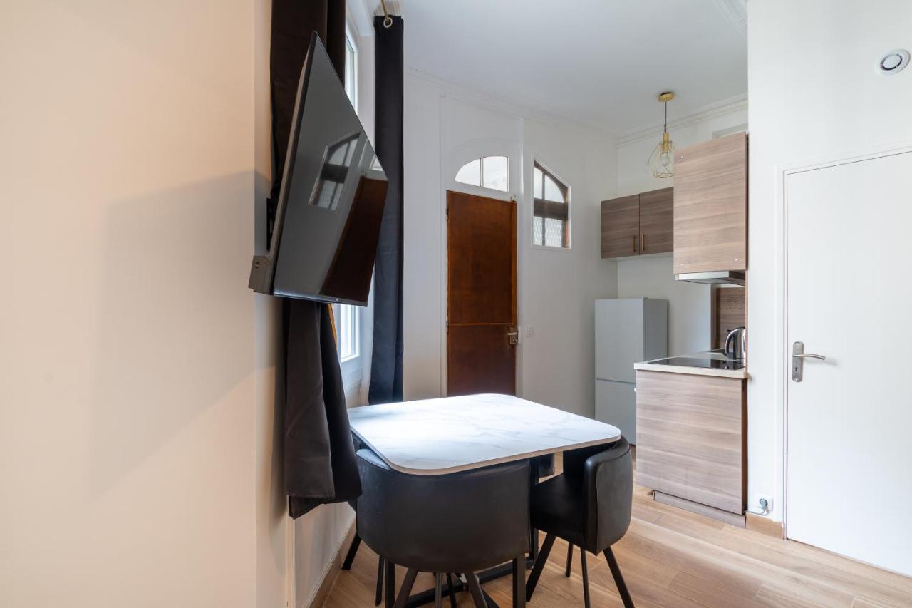 Appartement Metro Alexandre Dumas Paris Exterior photo