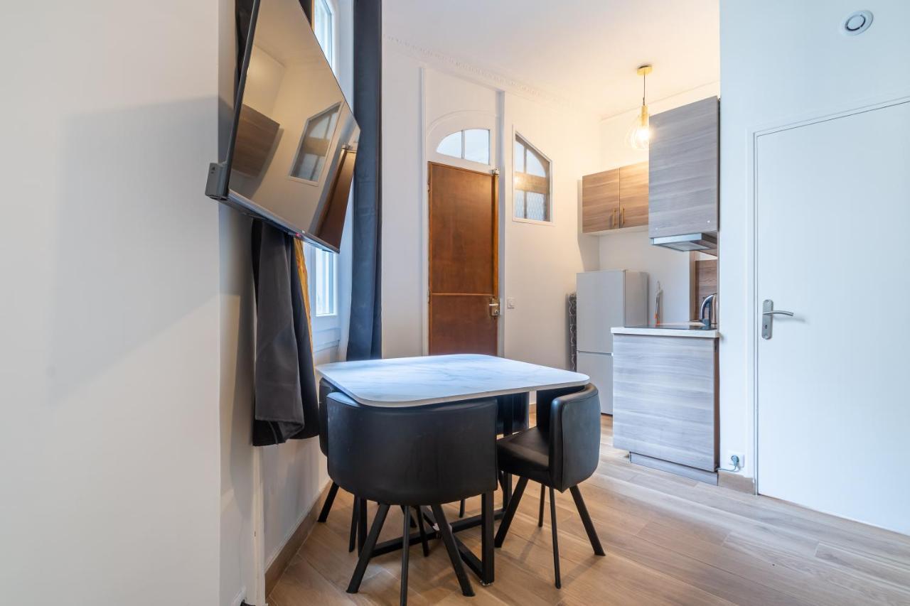 Appartement Metro Alexandre Dumas Paris Exterior photo